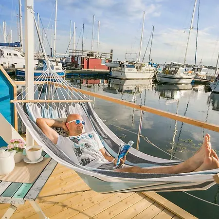 Ostsee-hausboot-antje-frieda-auf-fehmarn Fehmarn