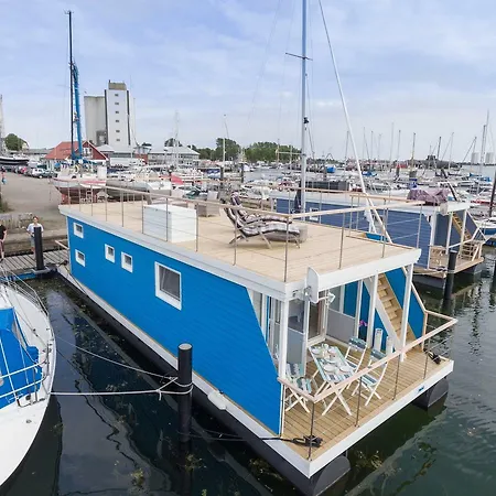 Ostsee-hausboot-antje-frieda-auf-fehmarn Apartament Fehmarn
