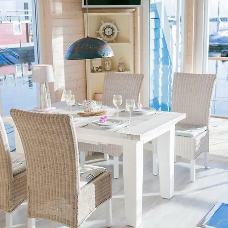 Ostsee-hausboot-antje-frieda-auf-fehmarn Apartament *