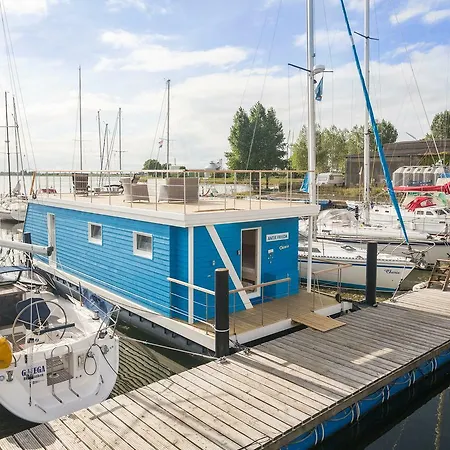 Apartament Ostsee-hausboot-antje-frieda-auf-fehmarn