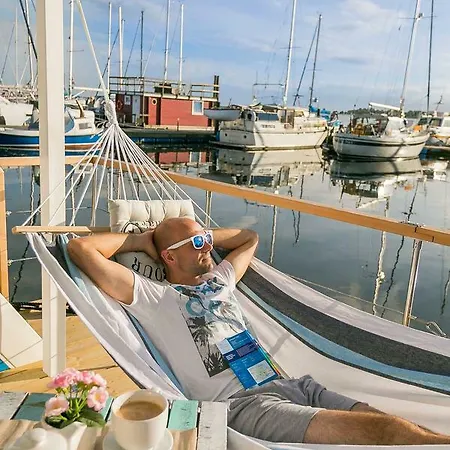 Ostsee-hausboot-antje-frieda-auf-fehmarn Apartament Fehmarn